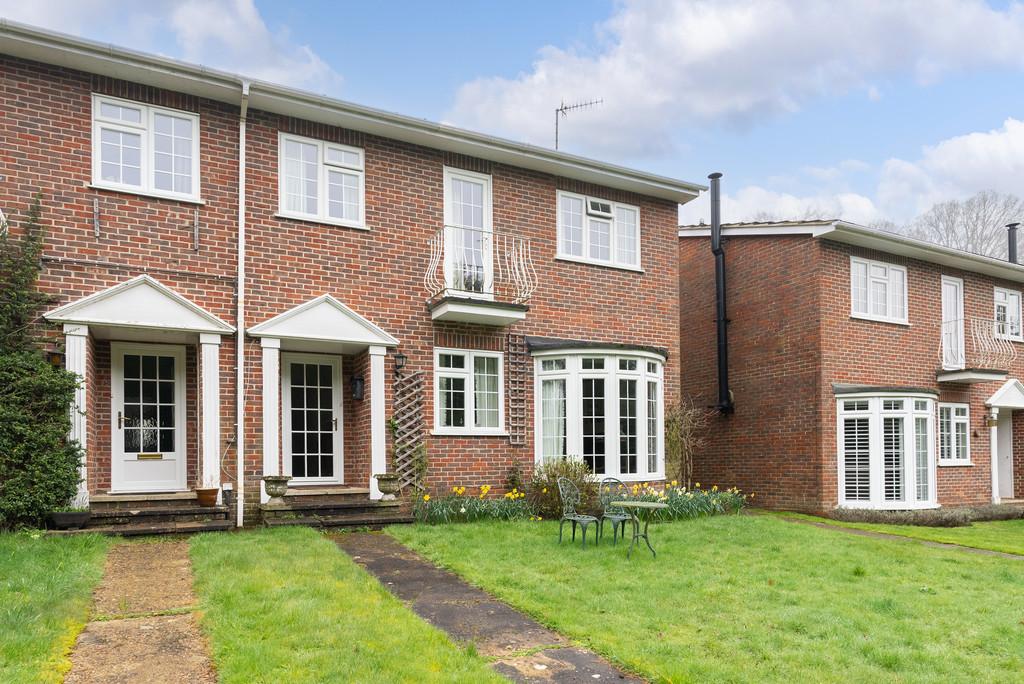 The Rookery, Westcott, Dorking 3 bed end of terrace house for sale £