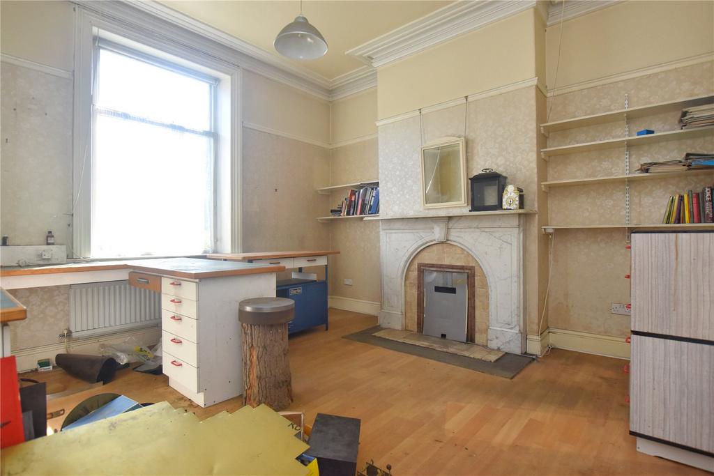 Manchester Old Road, Rhodes, Middleton, Manhcester, M24 3 bed terraced