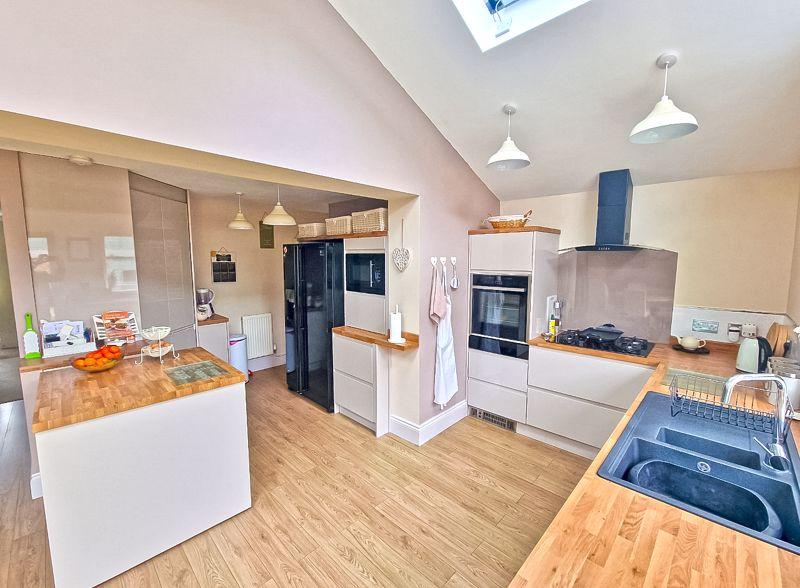 Kitchen 5