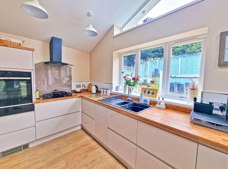 Kitchen 6