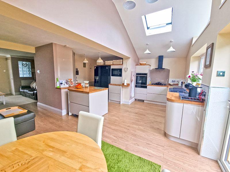 Kitchen 4