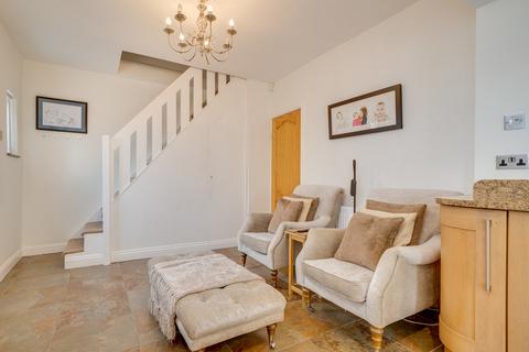 16 Ghyllroyd Drive, Birkenshaw, Bradford, BD11 2ES