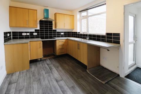 3 bedroom terraced house to rent, Reldene Drive, Willerby Road