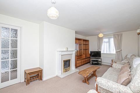 25 Springfield, Epping, CM16 4LA