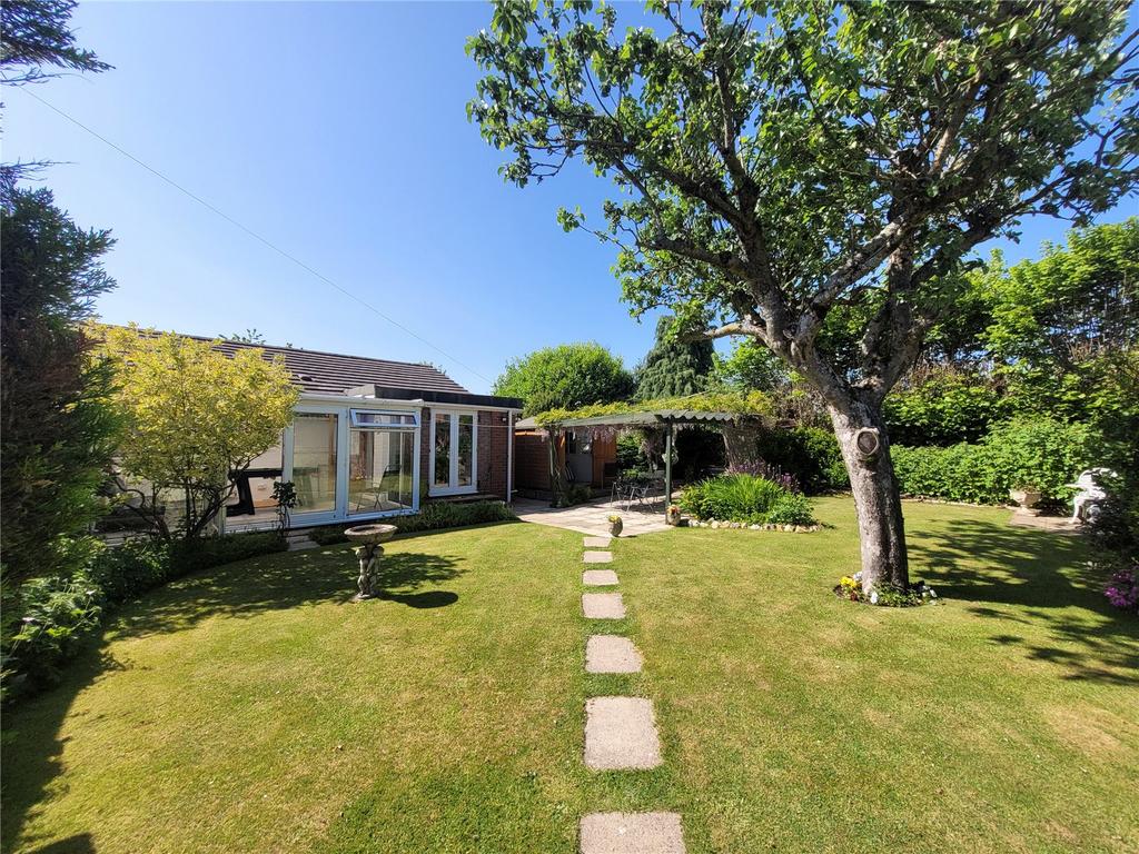 Wells Avenue, Feniton, Honiton, EX14 2 bed bungalow for sale £280,000