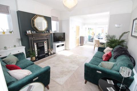 69 Carshalton Park Road, Carshalton, SM5 3SJ
