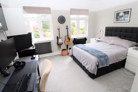 69 Carshalton Park Road, Carshalton, SM5 3SJ