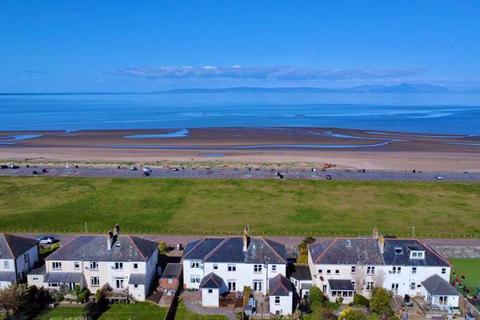 7 Blackburn Drive, Ayr, KA7 2XW