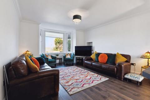 7 Blackburn Drive, Ayr, KA7 2XW