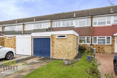 14 Tangmere Crescent, Hornchurch, RM12 5PL