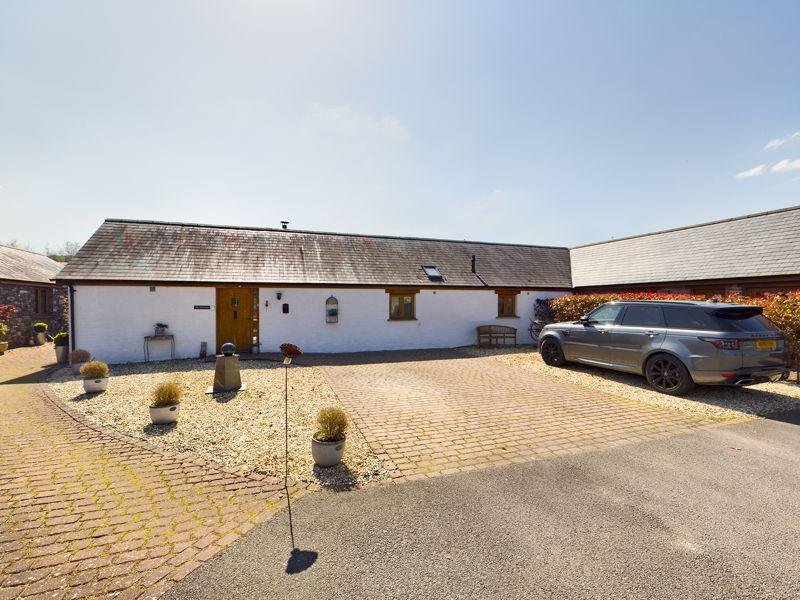 Llanwenarth, Abergavenny 2 bed property £485,000