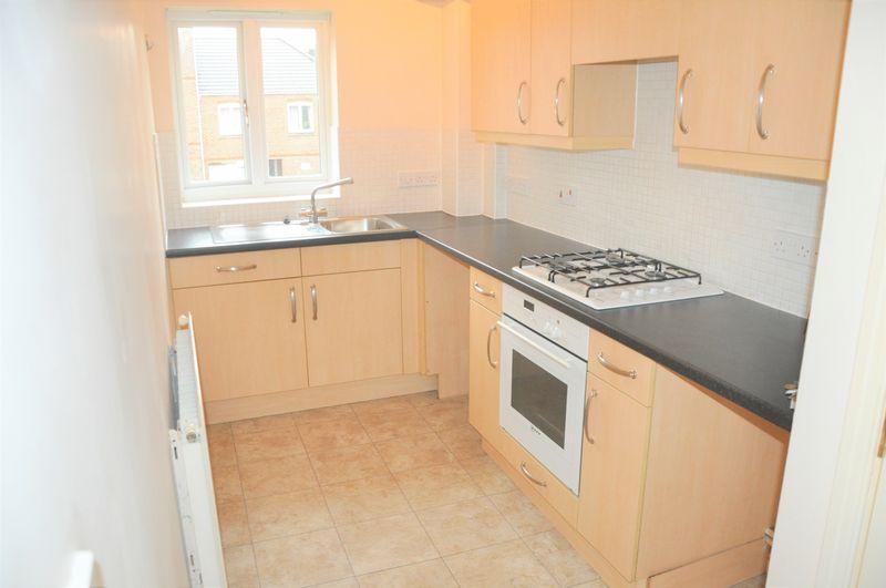 Denning Mead, Andover SP10 2 bed flat £925 pcm (£213 pw)