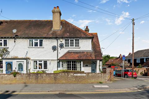 2 bedroom end of terrace house for sale, Alton Cottages, High Street, Eynsford, Kent