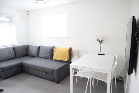 1 bedroom end of terrace house to rent, Ashdown Way, Balham, SW12 7TH