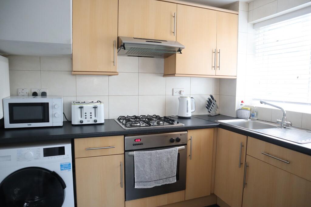 Kitchen (ash).JPG