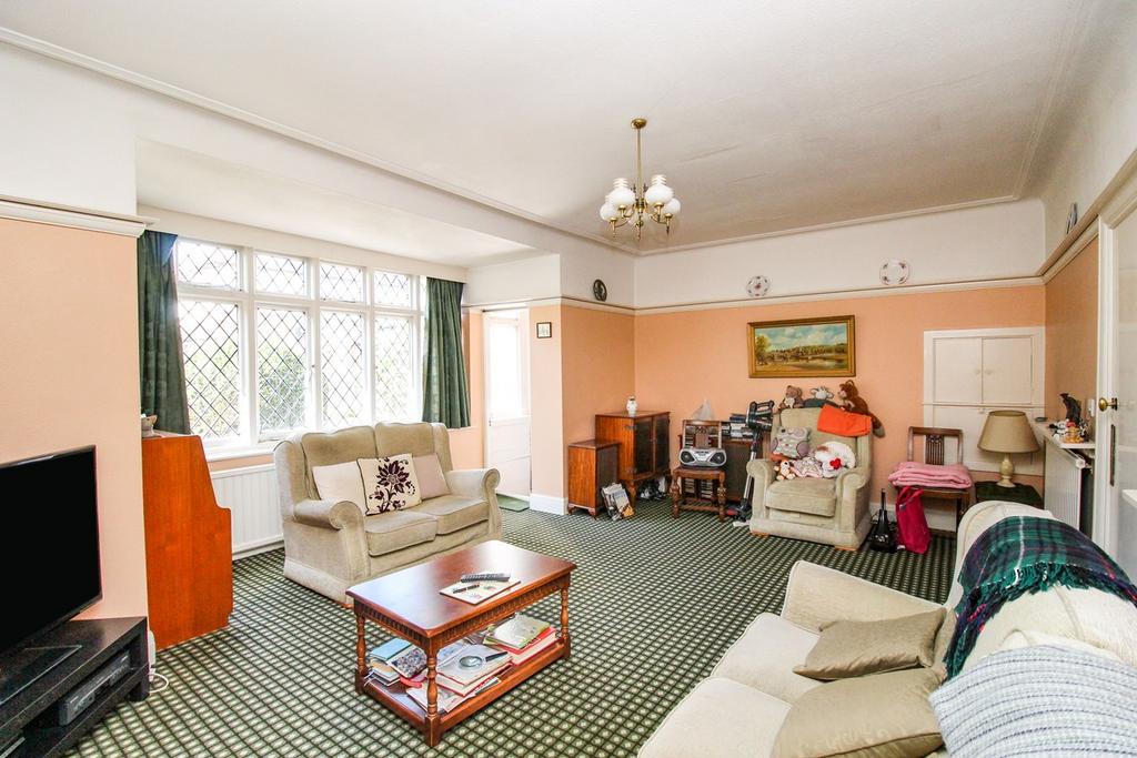 The Drive, ILFORD, IG1 5 bed semidetached house for sale £1,100,000