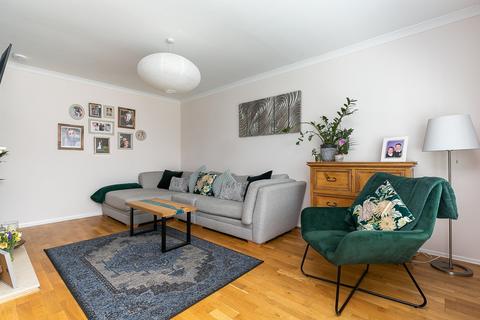 6 Larkfield Drive, Dalkeith, EH22 3HN