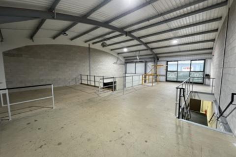 Industrial unit to rent - Unit 209, Beacon Centre, Solar Way, Solstice Park, Amesbury, SP4 7SZ