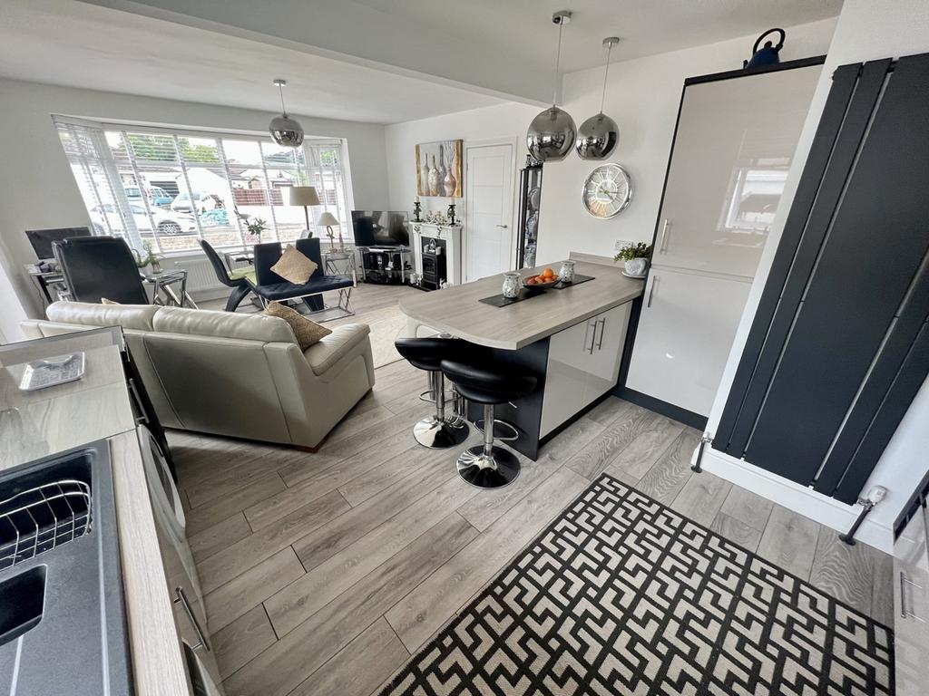 Hazlebury Road, Creekmoor, Poole, BH17 2 bed detached bungalow for sale