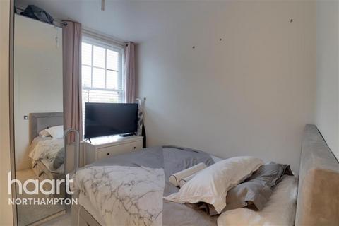 2 bedroom flat to rent, Northampton
