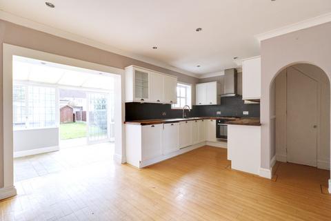 154 South End Road, Rainham, RM13 7XR