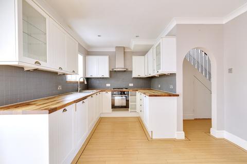 154 South End Road, Rainham, RM13 7XR