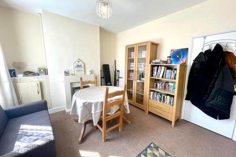 127 Central Road, Hugglescote, Coalville, LE67 2FL