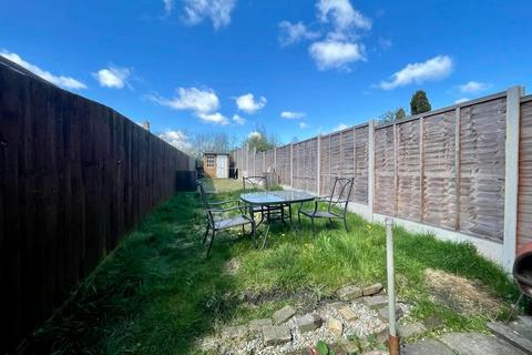 127 Central Road, Hugglescote, Coalville, LE67 2FL