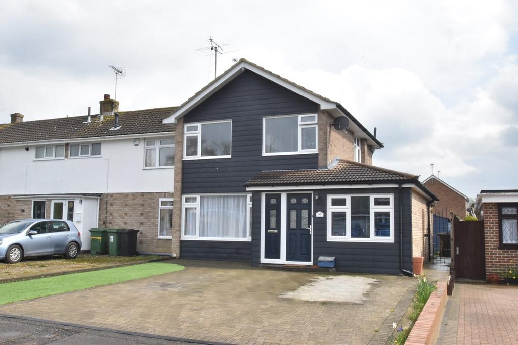 Robins Avenue, Lenham, ME17 4 bed end of terrace house £385,000