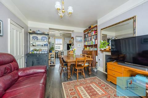 101 Brighton Road, Lancing, BN15 8BG