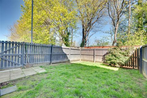 39 Bishops Park Road, Gateshead, NE8 3FF