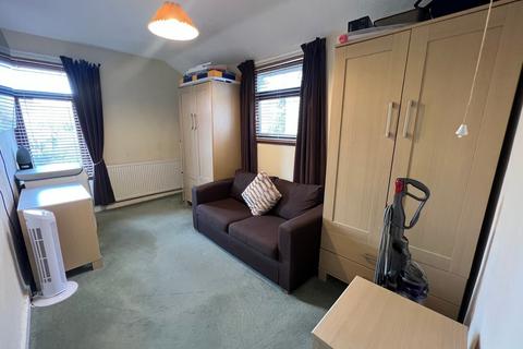11 Library Road, Tonypandy, CF40 1SS