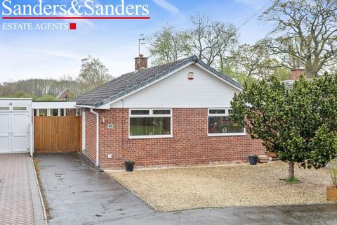 2 bedroom detached bungalow for sale - Ban Brook Road, Salford Priors, Evesham, WR11