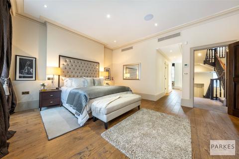 7 bedroom terraced house to rent, Hertford Street, London, W1J