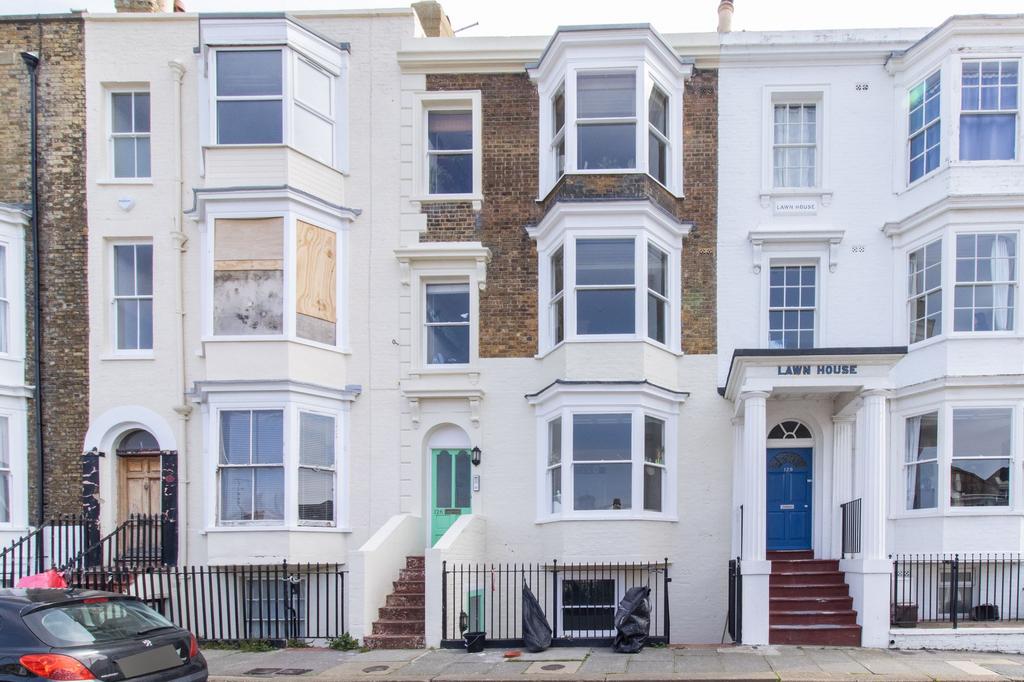 Grosvenor Place, Margate, CT9 1 bed flat for sale £175,000