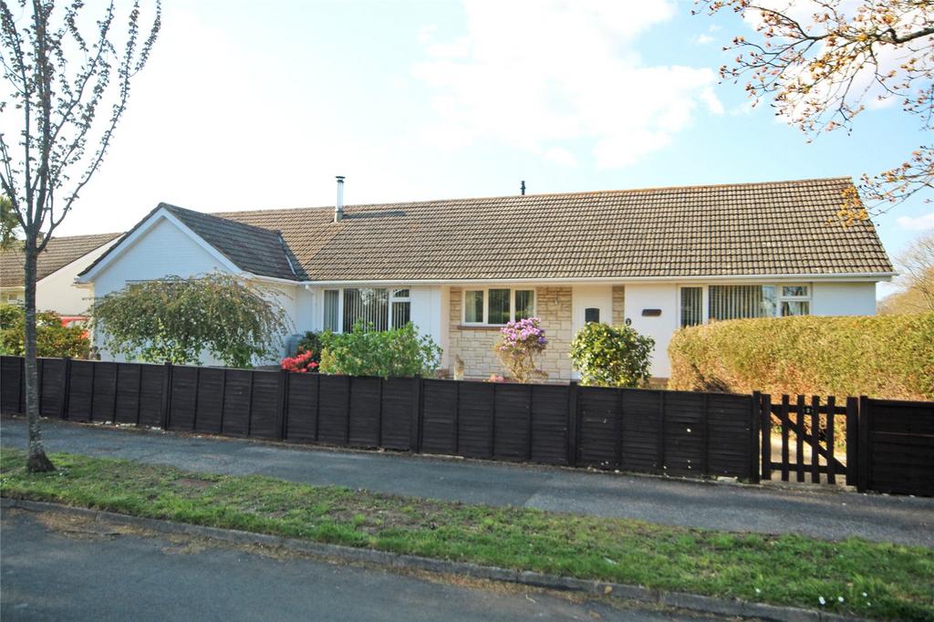 Gainsborough Avenue, New Milton, Hampshire, BH25 5 bed bungalow for
