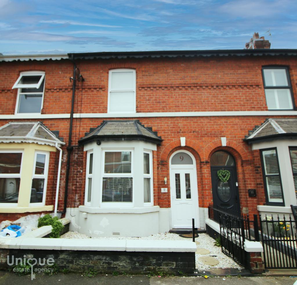 North Albion Street, Fleetwood, FY7 3 bed terraced house for sale £