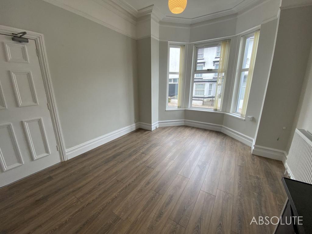 New Road, Brixham, TQ5 1 bed ground floor flat to rent £550 pcm (£127 pw)