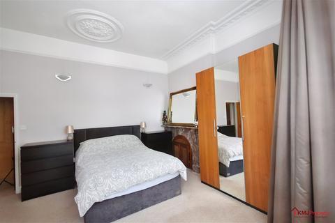 Flat 4, 17 Ferndale, Tunbridge Wells, TN2 3RU