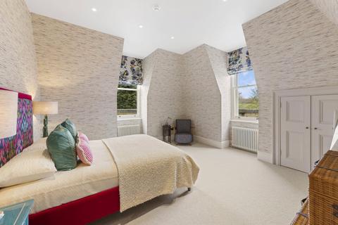 6, The Mansion Cobham Park, Cobham, KT11 3LE