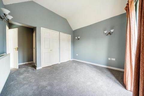 4 bedroom semi-detached house for sale, Banbury,  Oxfordshire,  OX17