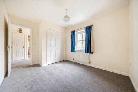 4 bedroom semi-detached house for sale, Banbury,  Oxfordshire,  OX17