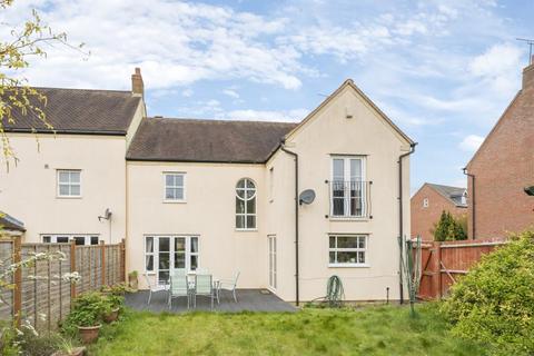 4 bedroom semi-detached house for sale, Banbury,  Oxfordshire,  OX17