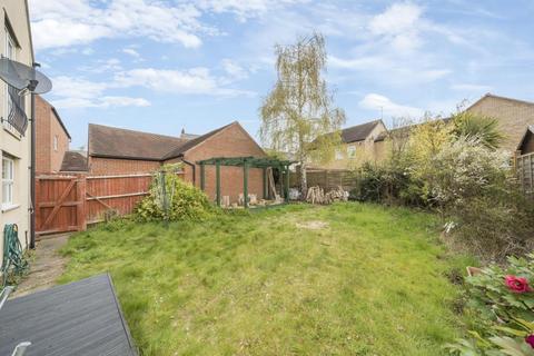 4 bedroom semi-detached house for sale, Banbury,  Oxfordshire,  OX17