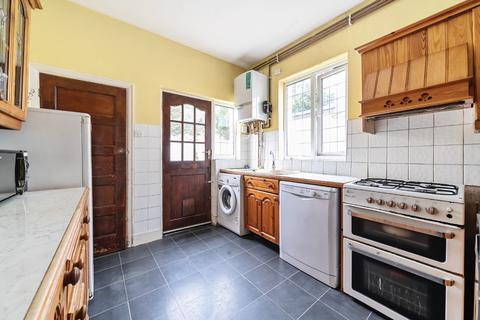 93 Weigall Road, London, SE12 8HG