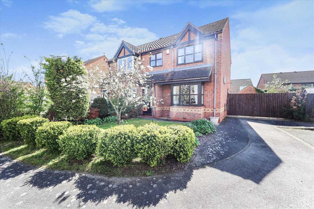 Bramble Close, Welton, Lincoln 3 bed semidetached house £225,000