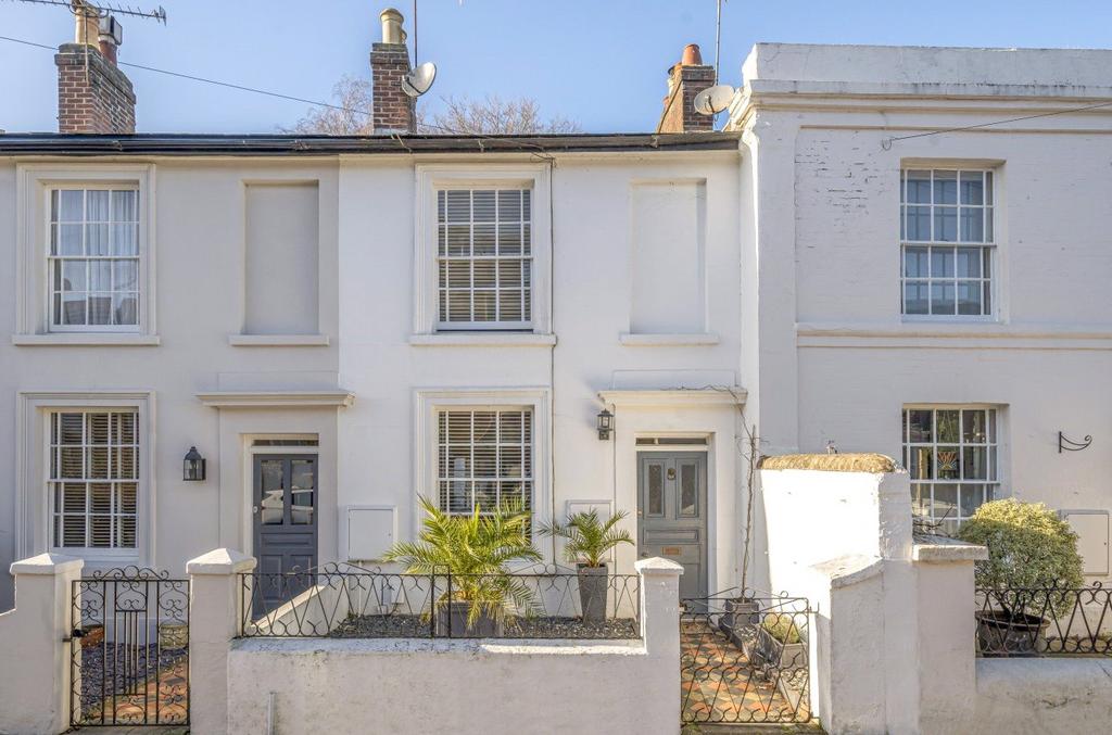 Parchment Street, Winchester, Hampshire, SO23 2 bed terraced house for