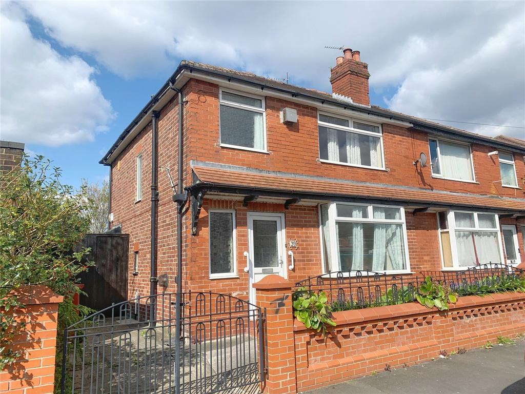 Lewis Avenue, Blackley, Manchester, M9 3 bed semidetached house for
