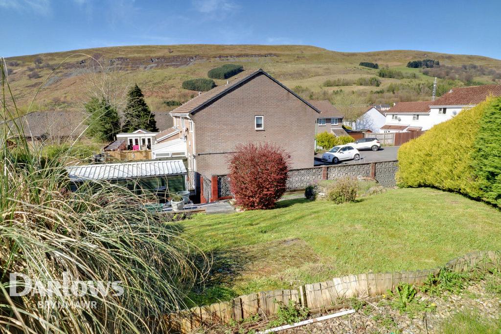 Heol Arthur Fear, Blaina 2 bed end of terrace house for sale £130,000