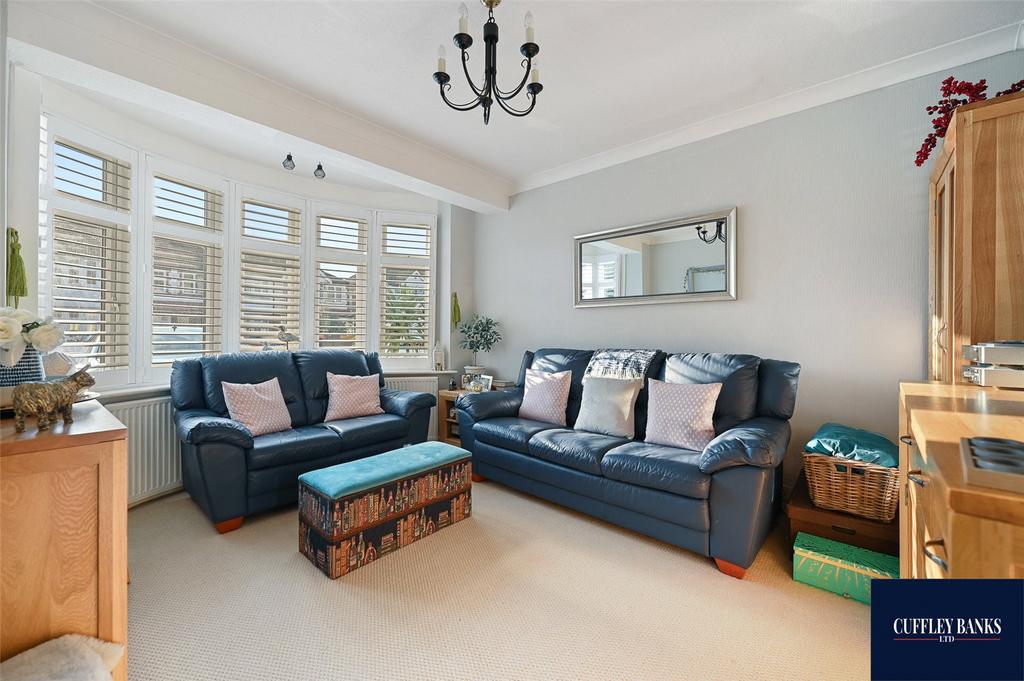 Medway Drive, Perivale, Middlesex, UB6 3 bed end of terrace house for